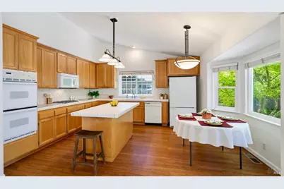 5079 Charmian Drive, Santa Rosa, CA 95409 - Photo 7