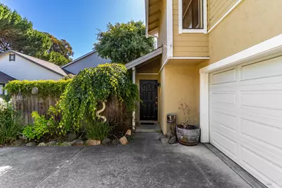 528 Laurel Court, Benicia, CA 94510 - Photo 7
