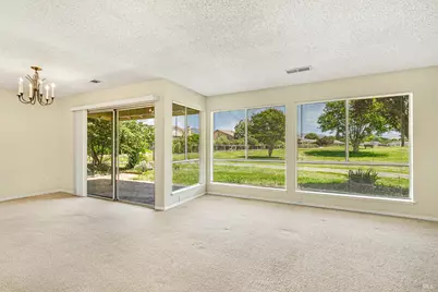 312 Oak Leaf Circle, Santa Rosa, CA 95409 - Photo 5