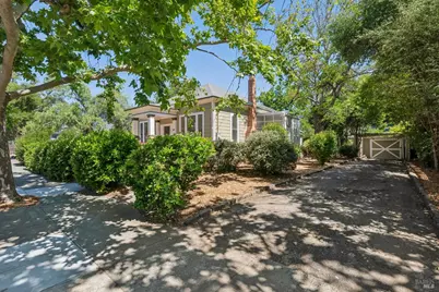17 10th Street, Petaluma, CA 94952 - Photo 1