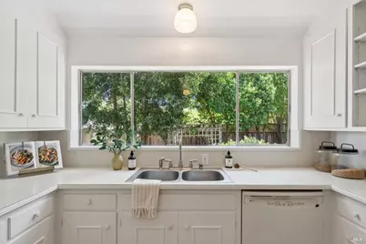 17 10th Street, Petaluma, CA 94952 - Photo 29