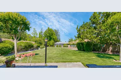 29 Woodgreen Street, Santa Rosa, CA 95409 - Photo 25