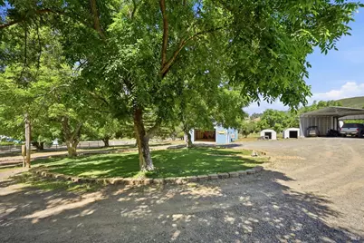 13500 Eastlake Drive, Clearlake, CA 95422 - Photo 27