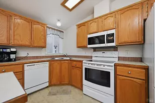 13500 Eastlake Dr, Clearlake, CA 95422 - Photo 15
