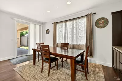 578 Burgundy Street, Vacaville, CA 95687 - Photo 27