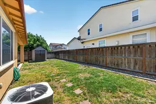 578 Burgundy St, Vacaville, CA 95687 - Photo 83