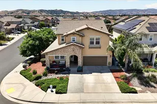 578 Burgundy St, Vacaville, CA 95687 - Photo 5