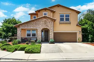 578 Burgundy St, Vacaville, CA 95687 - Photo 3