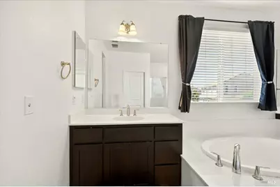 578 Burgundy Street, Vacaville, CA 95687 - Photo 67
