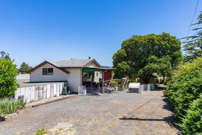 504 W Railroad Avenue, Cotati, CA 94931 - Photo 15
