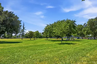 802 Pueblo Avenue, Napa, CA 94558 - Photo 29