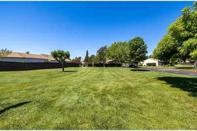 624 Simpson Street, Santa Rosa, CA 95401 - Photo 19