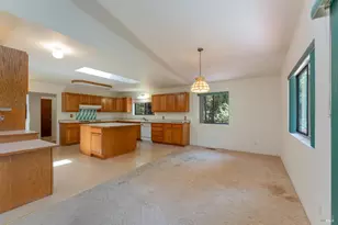 26095 Poppy Dr, Willits, CA 95490 - Photo 5