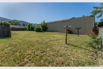 160 Thomas Street, Ukiah, CA 95482 - Photo 23