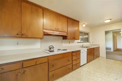 132 Peacock Drive, San Rafael, CA 94901 - Photo 5
