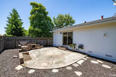 1712 Weaverly Drive, Petaluma, CA 94954 - Photo 25