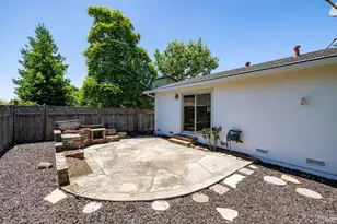 1712 Weaverly Dr, Petaluma, CA 94954 - Photo 25