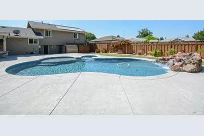 255 Diane Place, Dixon, CA 95620 - Photo 1