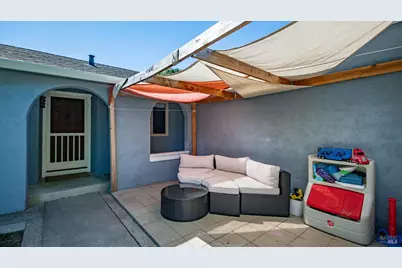 400 Corte Cadiz, Vacaville, CA 95688 - Photo 7