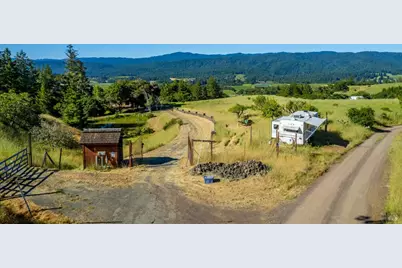 6200 Lazy Springs Road, Philo, CA 95466 - Photo 17