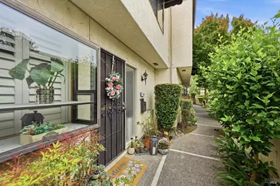 910 Marina Drive, Napa, CA 94559 - Photo 3