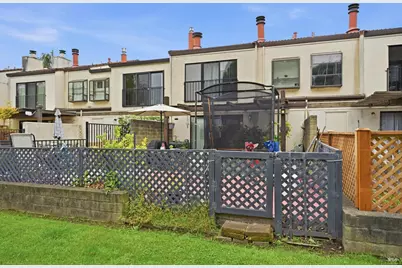 910 Marina Drive, Napa, CA 94559 - Photo 7