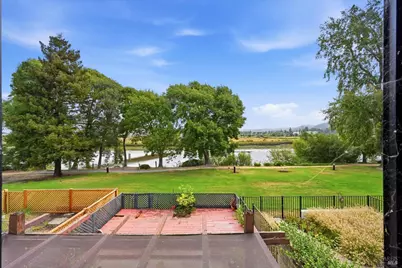 910 Marina Drive, Napa, CA 94559 - Photo 17