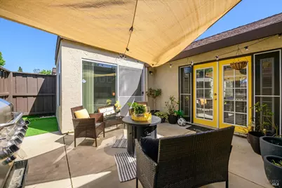 225 Fairoaks Drive, Vacaville, CA 95688 - Photo 29