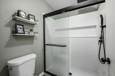 225 Fairoaks Drive, Vacaville, CA 95688 - Photo 27