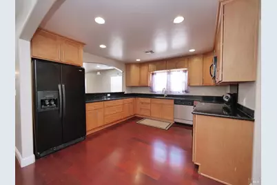 1125 E 5th Street, Benicia, CA 94510 - Photo 11