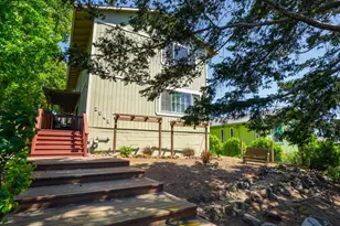 2048 E 3rd St, Benicia, CA 94510 - Photo 3