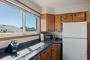2048 E 3rd St, Benicia, CA 94510 - Photo 13