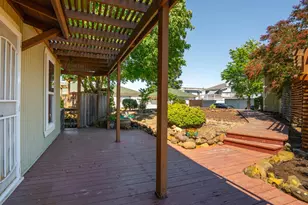 2048 E 3rd St, Benicia, CA 94510 - Photo 37