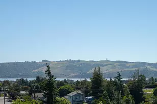 2048 E 3rd St, Benicia, CA 94510 - Photo 21
