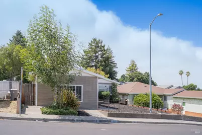 327 Pecan Street, Vallejo, CA 94589 - Photo 9