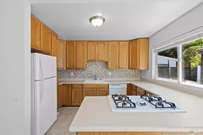 752 Lindsay Avenue, Rohnert Park, CA 94928 - Photo 9