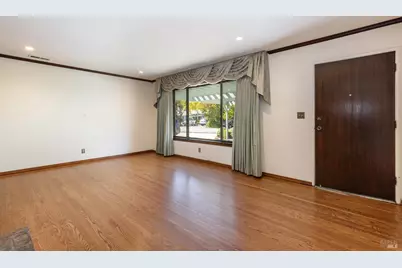 2236 W Hearn Avenue, Santa Rosa, CA 95407 - Photo 13