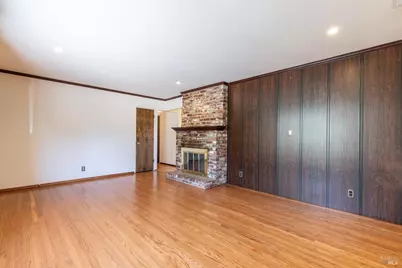 2236 W Hearn Avenue, Santa Rosa, CA 95407 - Photo 11