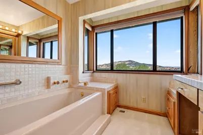 14 Tenaya Lane, Novato, CA 94947 - Photo 19
