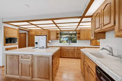 14 Tenaya Lane, Novato, CA 94947 - Photo 11