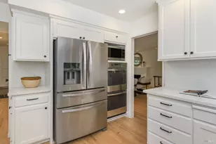 129 Robinhood Dr, San Rafael, CA 94901 - Photo 9