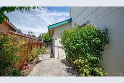 931 Nightingale Drive, Fairfield, CA 94533 - Photo 41