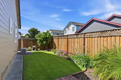 7811 Foppiano Way, Windsor, CA 95492 - Photo 5