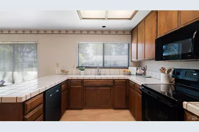 1170 Woodman Way, Dixon, CA 95620 - Photo 21