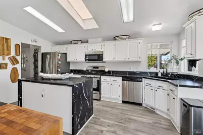 146 Stratford Way, Santa Rosa, CA 95401 - Photo 5