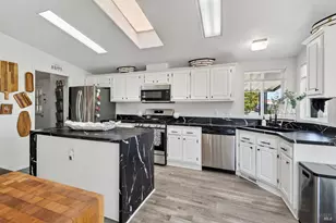 146 Stratford Way, Santa Rosa, CA 95401 - Photo 5