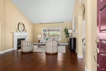 1040 Elsbree Lane, Windsor, CA 95492 - Photo 5