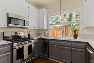 1040 Elsbree Ln, Windsor, CA 95492 - Photo 15