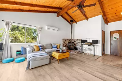 1001 Eastridge Drive, Napa, CA 94558 - Photo 7