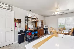 7293 Circle Dr, Rohnert Park, CA 94928 - Photo 17
